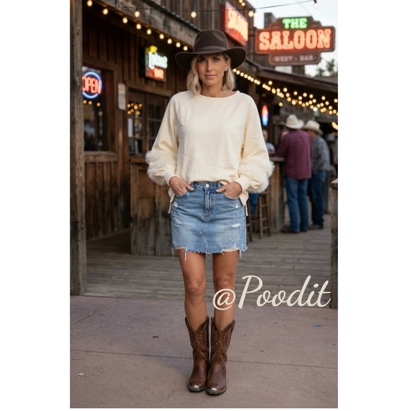 Fantastic Fawn Tops - FANTASTIC FAWN feathered faux fur oversized pull over size S M L